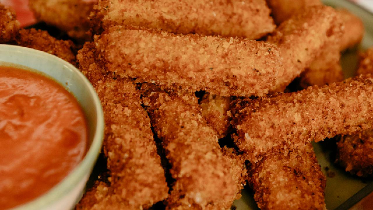 Fried Mozzarella Sticks